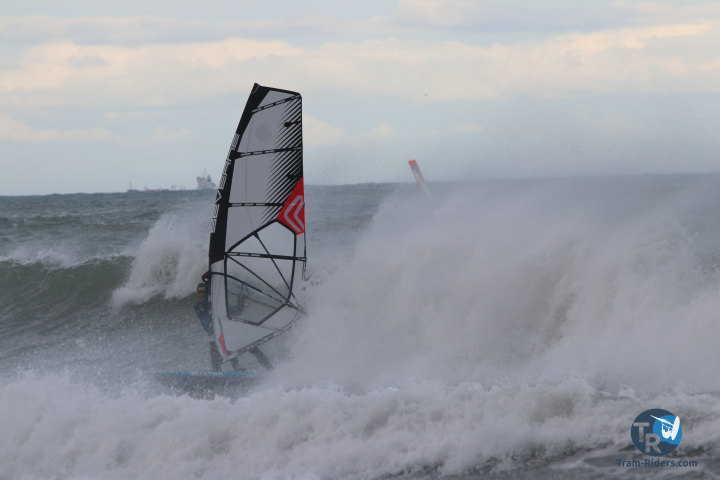 20191123 renverse windsurf leucate 001